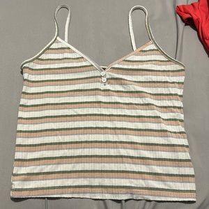 This shirt is from forever 21.